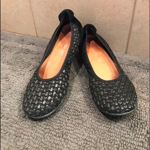 bernie mev. Slip on shoes